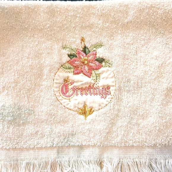 15 Piece Holiday Hand Towel Bundle - Picture 4 of 15